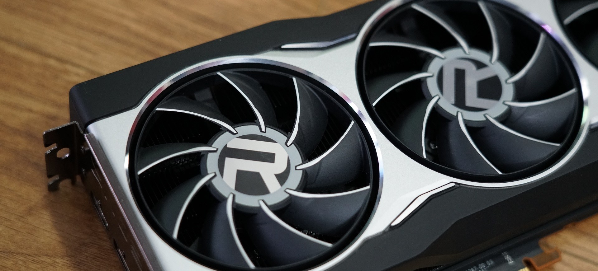AMD RX6800 - Người bạn tuyệt vời dành cho mọi Gamer