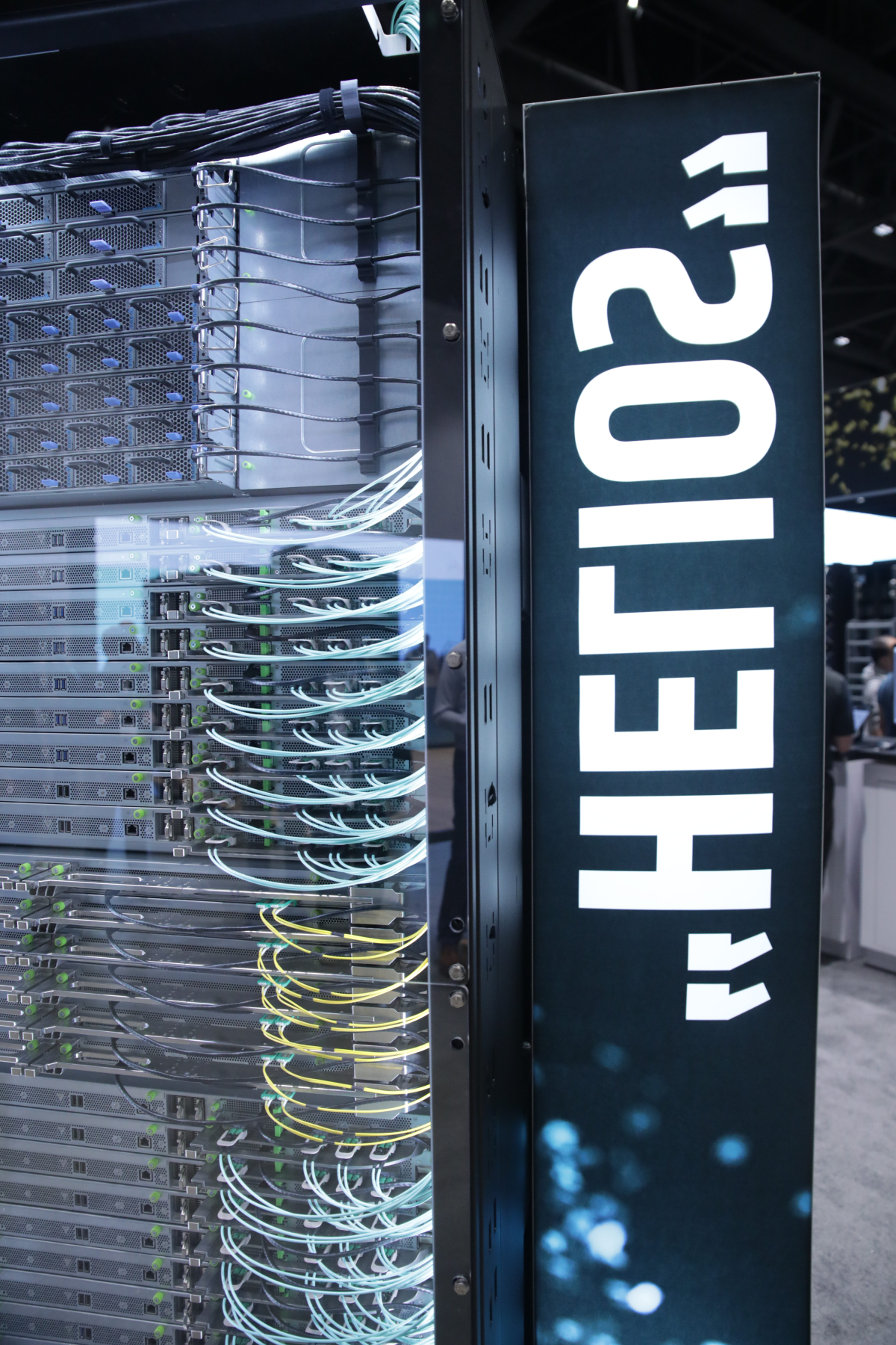 AMD ra mắt nền tảng “Helios” quy mô rack dành cho AI