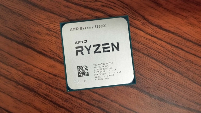 Combo AMD Ryzen 9 5950X và AMD Radeon RX7800XT – Flagship 1 thời và card đồ hoạ hiệu năng cao có P/P tốt sẽ tiết kiệm hầu bao của bạn.